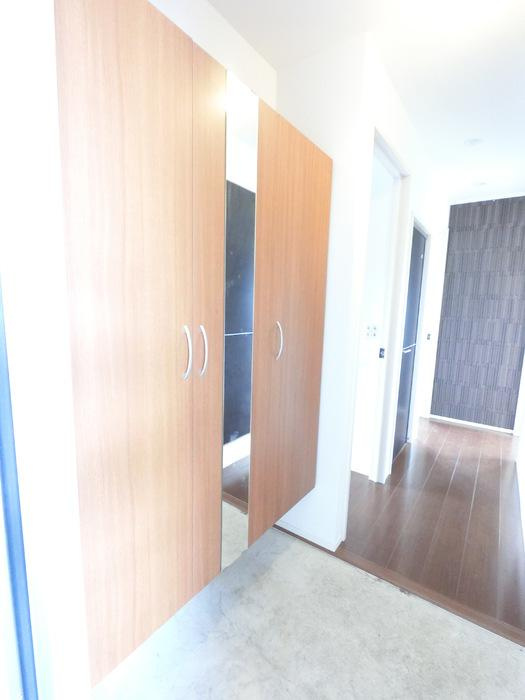 プレセア ガーデンの玄関|同タイプ・現況優先