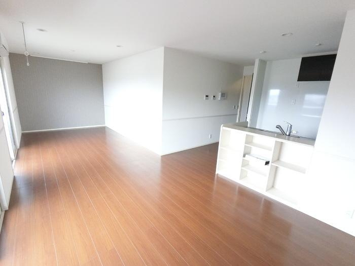 プレセア ガーデンの居間・リビング|同タイプ・現況優先