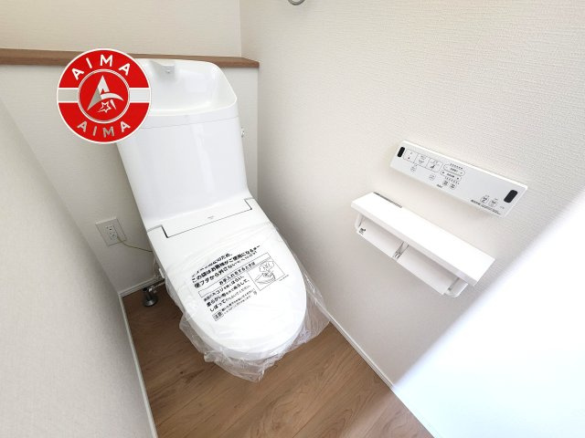 福岡市東区奈多1丁目第2-6棟（2号棟）のトイレ|温水洗浄便座を完備しております。2ヶ所にトイレがあるのは朝の慌ただしい時間も安心です。