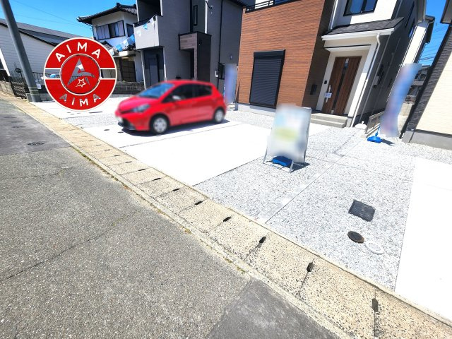 福岡市東区奈多1丁目第2-6棟（2号棟）の外観|広々した駐車場になります。