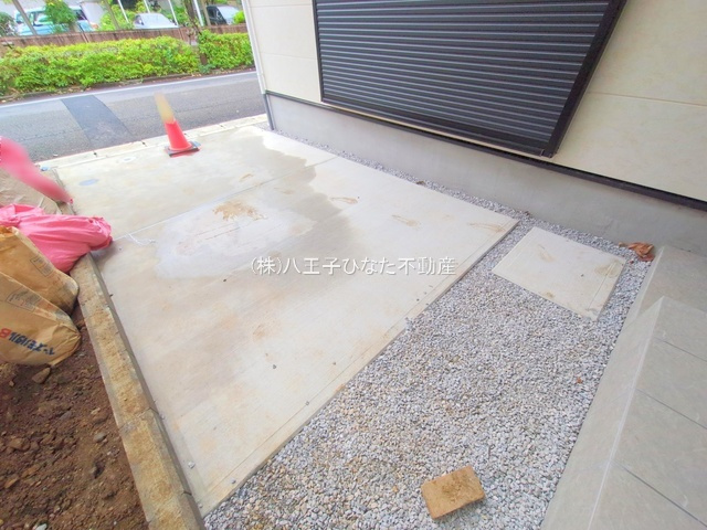 祝：成約済み　八王子市　台町　新築戸建て　１０期の駐車場|～仲介手数料無料☆八王子ひなた不動産～　八王子市台町　新築戸建て