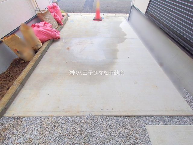 祝：成約済み　八王子市　台町　新築戸建て　１０期の駐車場|～仲介手数料無料☆八王子ひなた不動産～　八王子市台町　新築戸建て
