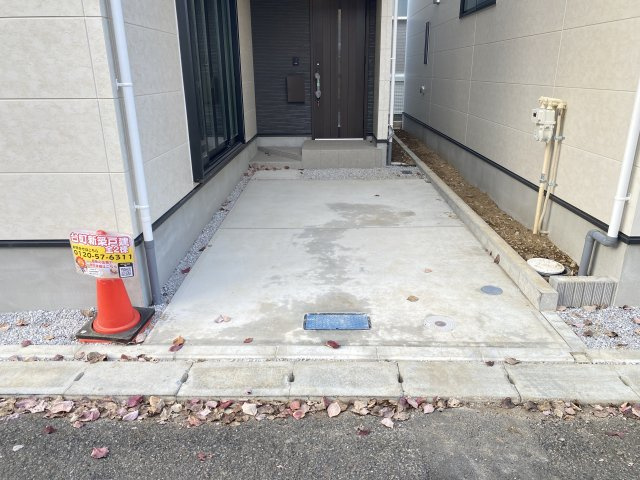 祝：成約済み　八王子市　台町　新築戸建て　１０期の駐車場|～仲介手数料無料☆八王子ひなた不動産～　八王子市台町　新築戸建て