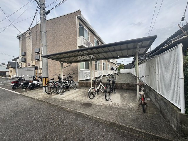 レオパレスソルのその他|自転車置き場