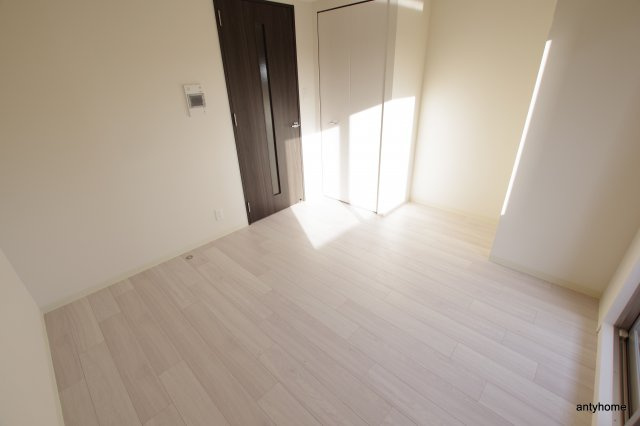 セオリー大阪フルール　仲介手数料無料の寝室