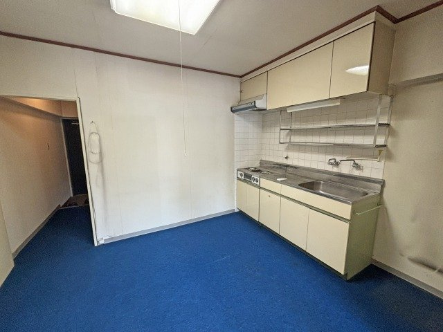 ハイネス来の宮熱海グリーンサイドの居間・リビング