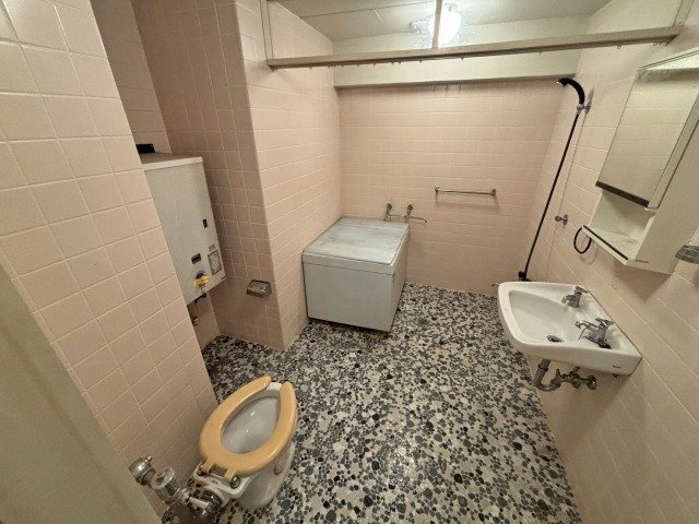 ハイネス来の宮熱海グリーンサイドのトイレ|お風呂、シャワーあり