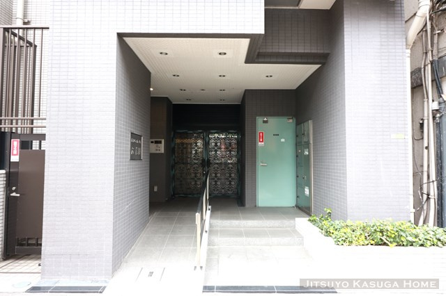 【エントランス】