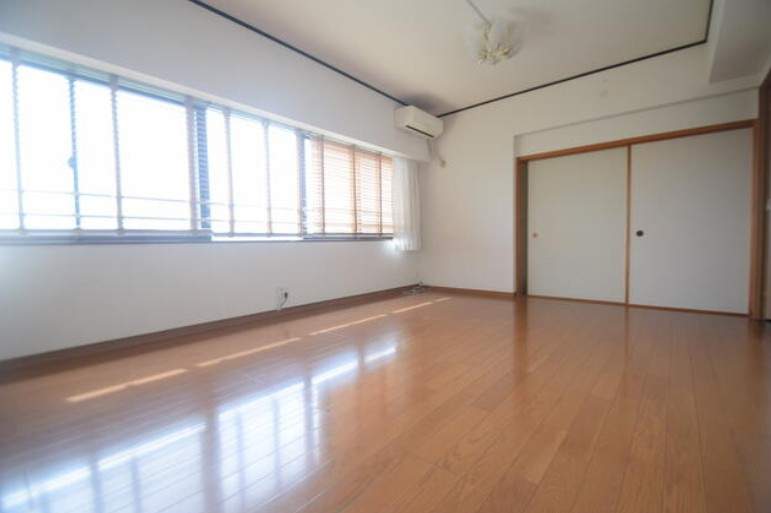 【居間・リビング】