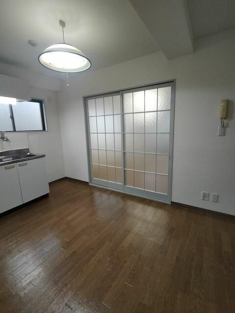 チェリーパレスの居間・リビング