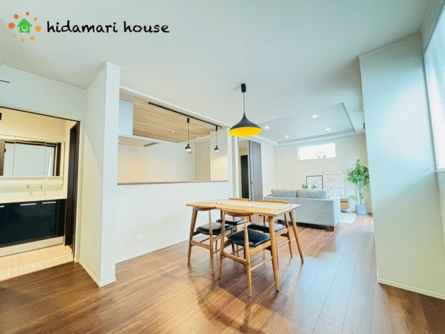 上尾市原新町　新築戸建　Cの居間・リビング