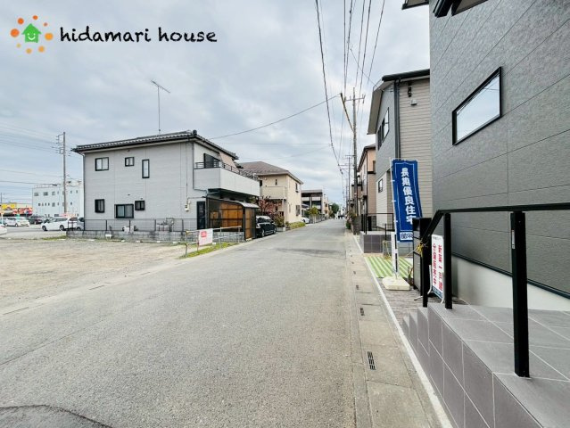 上尾市原新町　新築戸建　Cの前面道路含む現地写真