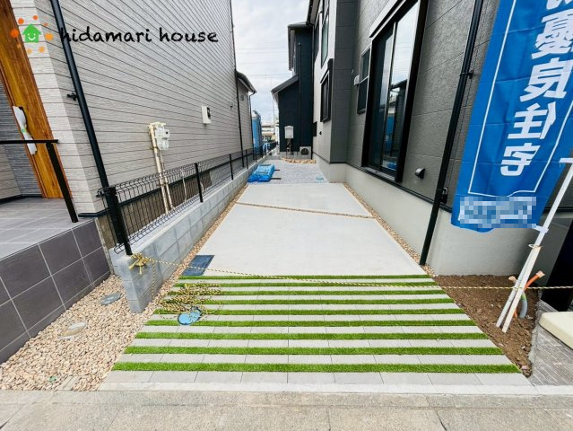 上尾市原新町　新築戸建　Cの駐車場