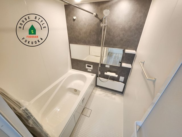 大野城市中央１丁目第1-3棟（1号棟）の浴室|1日の疲れを癒してくれる広々バスルーム。雨の日のお洗濯にも大活躍な浴室乾燥機付です！