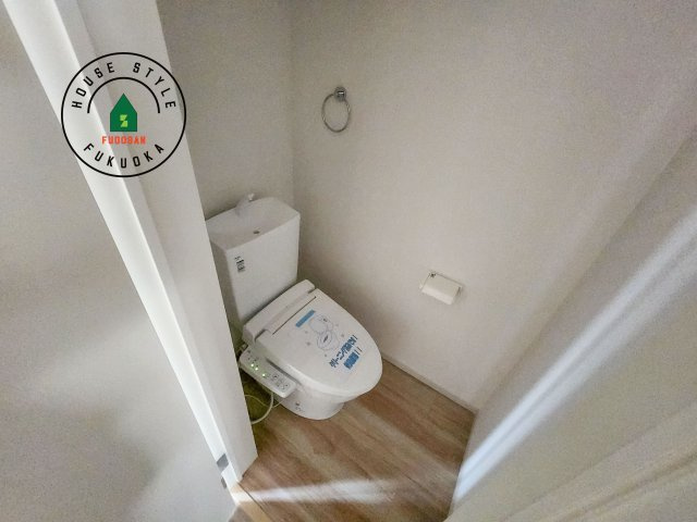 大野城市中央１丁目第1-3棟（1号棟）のトイレ|温水洗浄便座を完備しております。2ヶ所にトイレがあるのは朝の慌ただしい時間も安心です。