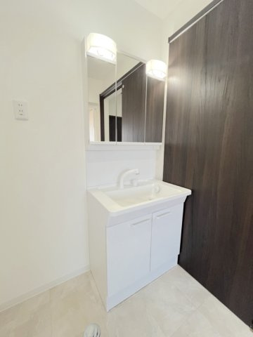 下原２丁目戸建ての独立洗面台