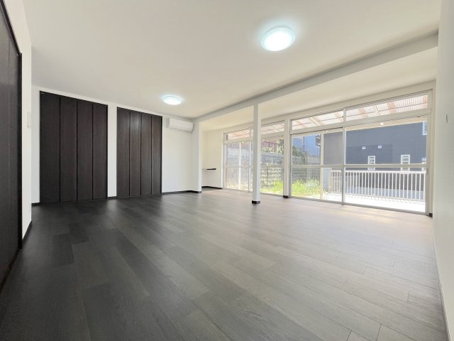 下原２丁目戸建ての居間・リビング