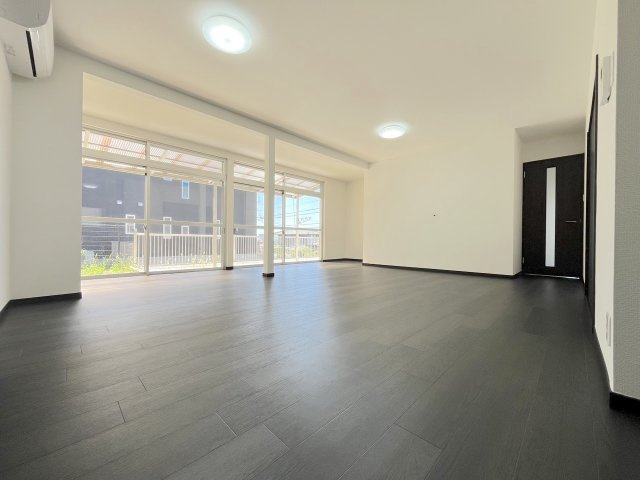 下原２丁目戸建ての居間・リビング