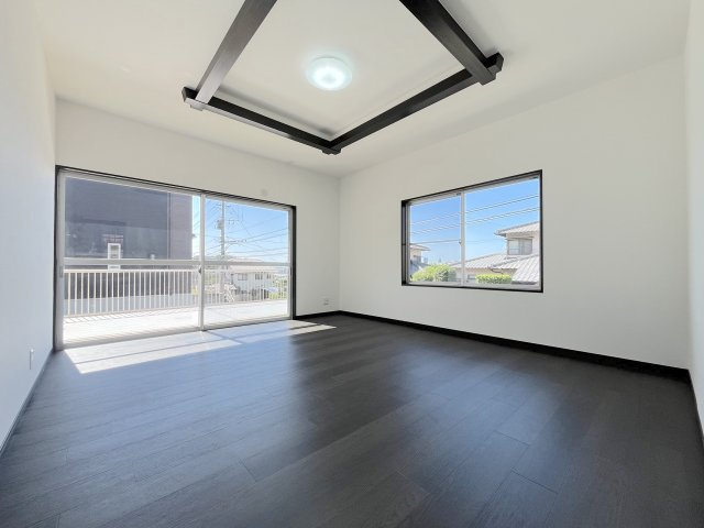 下原２丁目戸建ての洋室