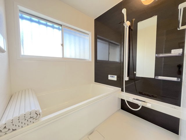 下原２丁目戸建ての浴室