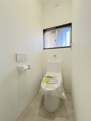 下原２丁目戸建てのトイレ