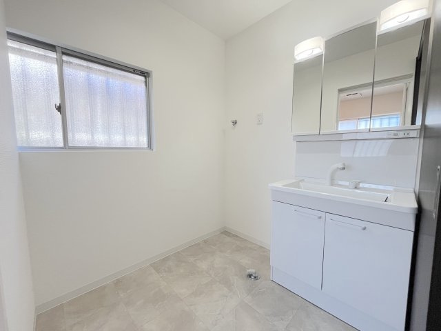 下原２丁目戸建ての洗面所