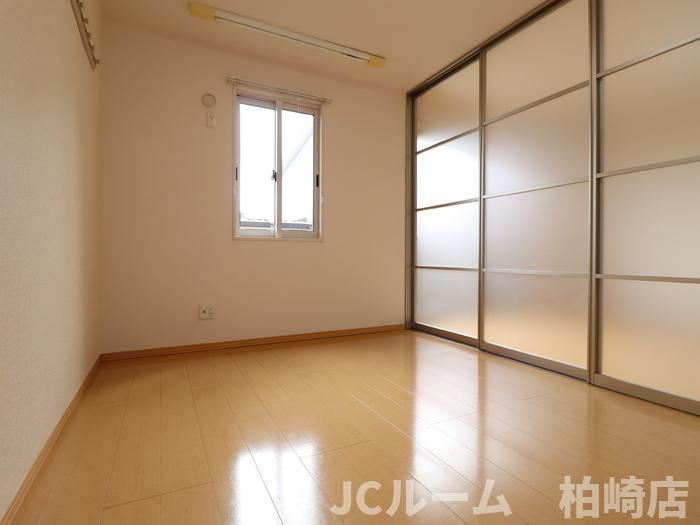 柏崎市日吉町のアパートの寝室