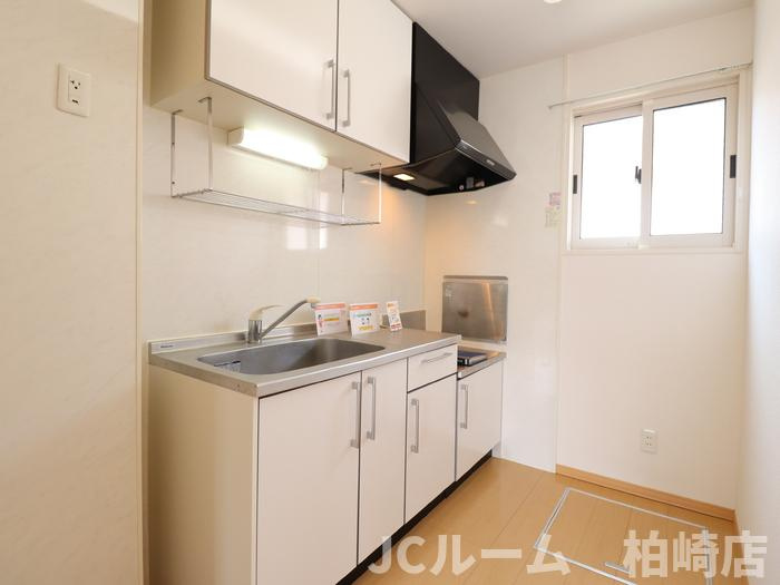 柏崎市日吉町のアパートのキッチン