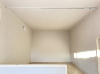 【内装】 | コンフォート　ワン | 別室写真