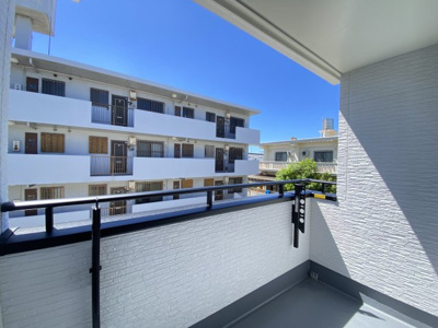 【バルコニー】 | 那覇市具志（全7棟）C号棟 | C号棟　インナーバルコニー♪