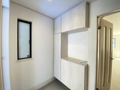 【玄関】 | 那覇市具志（全7棟）C号棟 | C号棟　十分な収納付き玄関♪