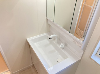 【独立洗面台】 | コンフォート　ワン | 別室写真