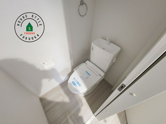 大野城市中央１丁目第1-3棟（2号棟）の内観：施工例|温水洗浄便座を完備しております。2ヶ所にトイレがあるのは朝の慌ただしい時間も安心です。