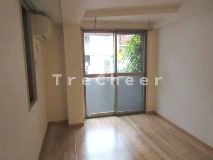 レジデンス本駒込の居間・リビング