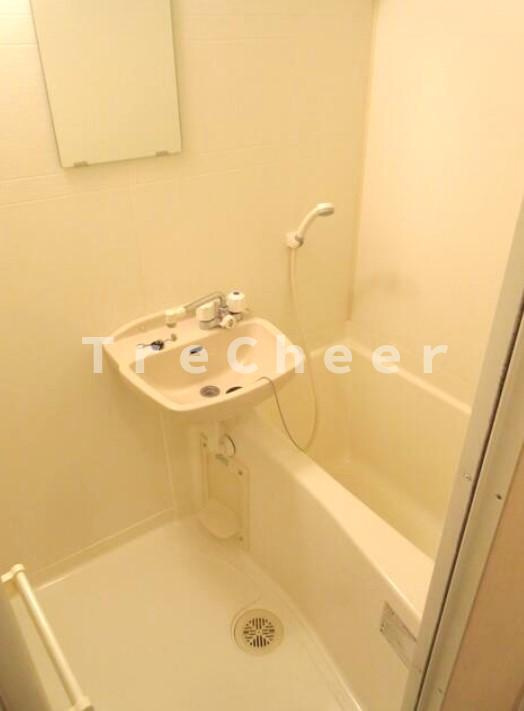 レジデンス本駒込の浴室