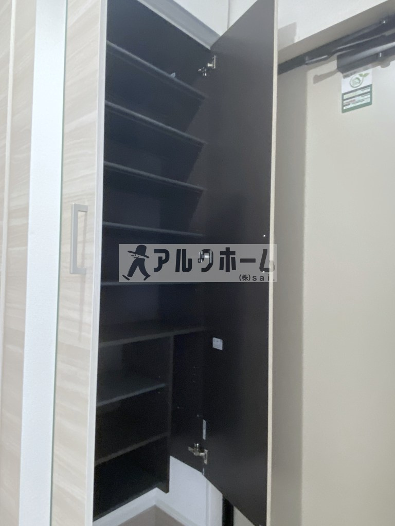 プティパレの玄関