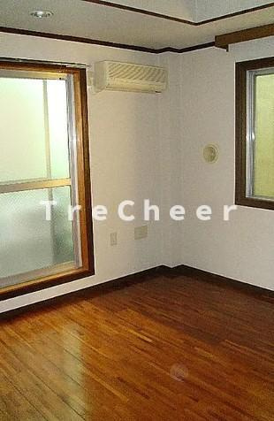 富士ビルの洋室