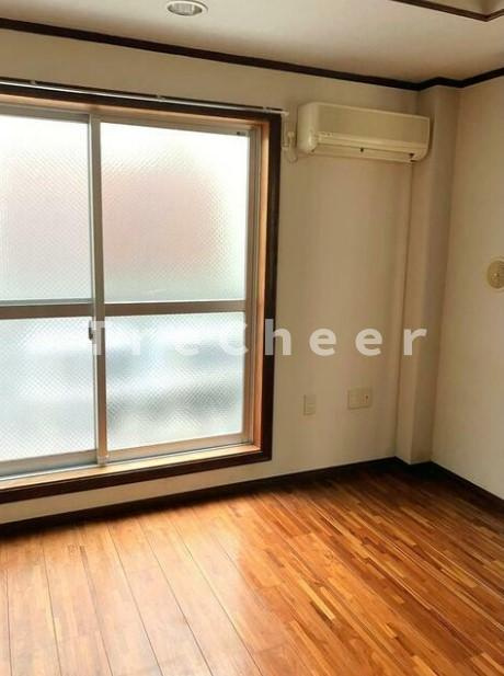 富士ビルの居間・リビング