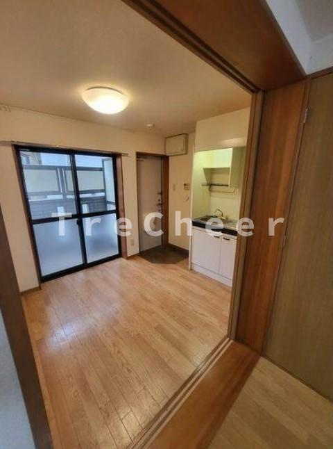 メルベーユ新宿の玄関