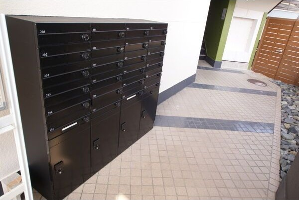 Bustle岐阜羽島のエントランス