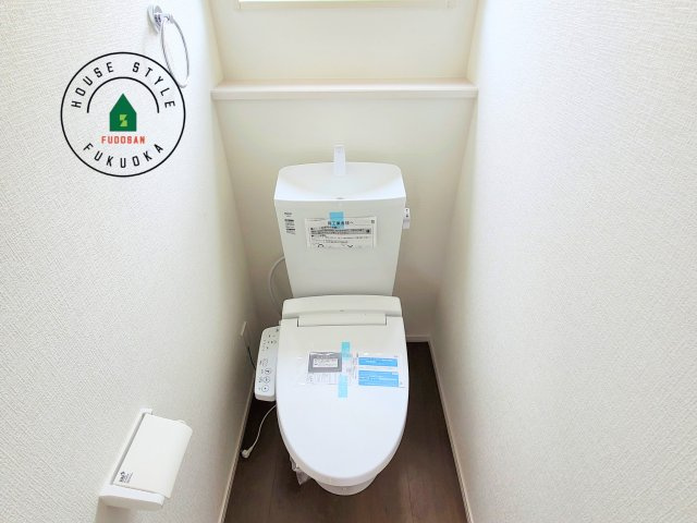 福岡市東区奈多1丁目第2-6棟（6号棟）の内観：施工例|温水洗浄便座を完備しております。2ヶ所にトイレがあるのは朝の慌ただしい時間も安心です。