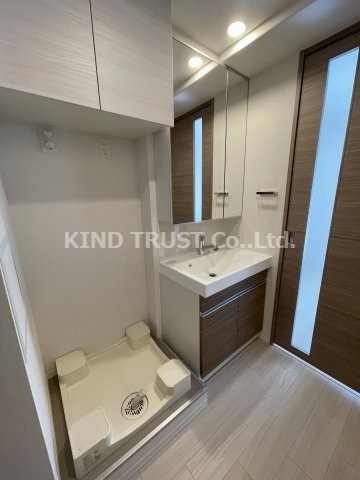 エル・セレーノ大阪天神橋の洗面所|脱衣スペースもあります