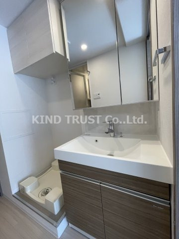 エル・セレーノ大阪天神橋の洗面所|忙しい朝には欠かせない洗面所です