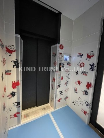 エル・セレーノ大阪天神橋のロビー|落ち着いたロビーです