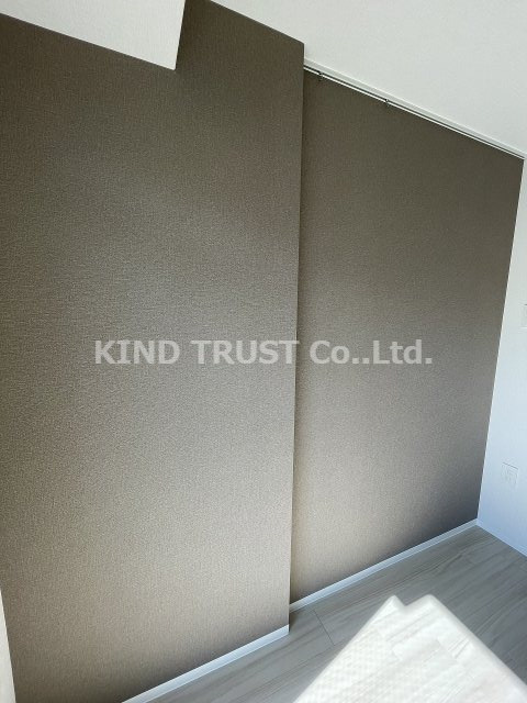 エル・セレーノ大阪天神橋の内装|おしゃれなダークブラウンのアクセントクロスです