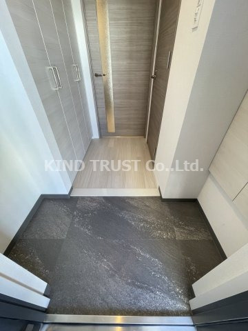 エル・セレーノ大阪天神橋の玄関|きれいな玄関です