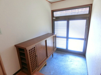 【玄関】 | 【インスペクション実施済】中古一戸建　玉島乙島　11LDK | 南向きで明るい玄関。