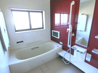 【浴室】 | 【インスペクション実施済】中古一戸建　玉島乙島　11LDK | お風呂は1坪以上の広さがあり、お子様が多いご家庭でもゆとりをもって入浴できます。