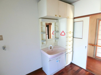 【独立洗面台】 | 【インスペクション実施済】中古一戸建　玉島乙島　11LDK | 収納が充実した洗面台。