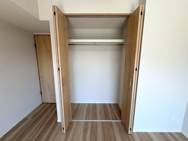 ＪＲ＆京阪の２沿線利用可能◆ＬＤＫ２１.４帖の開放的な間取り◆南面バルコニー◆ルネ大津３号棟の収納|クローゼット